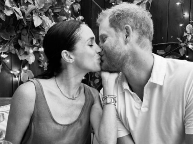 МЕГАН ВО ХАРИ ГИ КОРИСТИ СИТЕ МОЌИ ДА НАПРАВАТ ПАРИ: На кралското семејство ова нема да му се допаѓа!