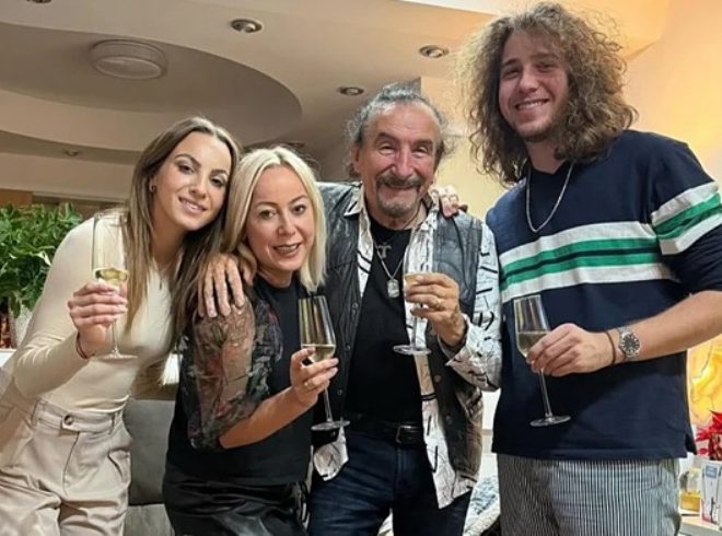 (ФОТО) Жељко Бебек го слави својот 80-ти роденден, неговата сопруга му упатила емотивна честитка